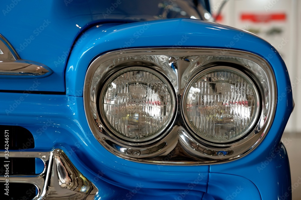 double headlight lamp of an old american pickup