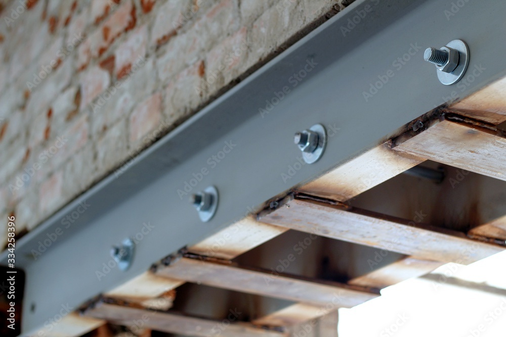 Reconstruction of the old building. Strengthening the passage with a