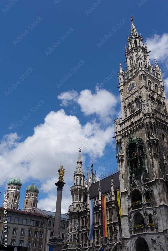 Fototapeta premium Stadtpanorama am Marienplatz in München