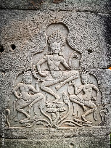 Detalle de friso en templo de Siem Reap photo