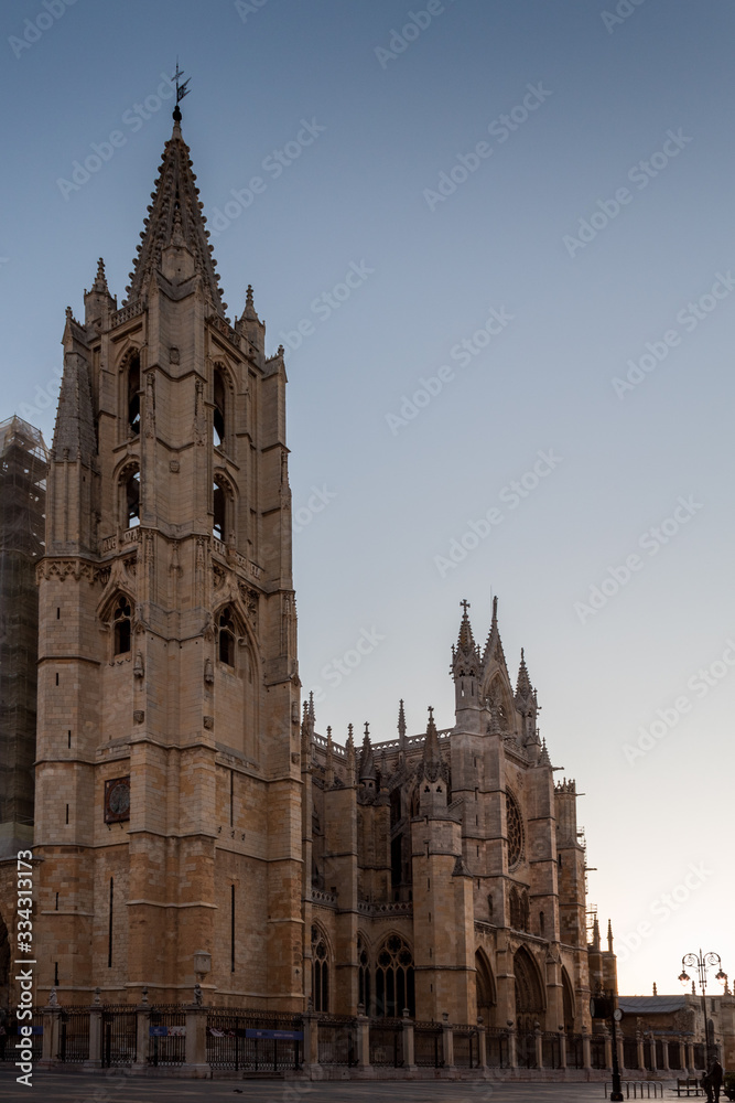 cathedral in león