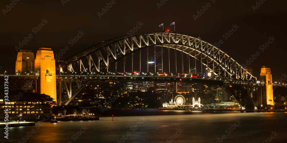 Obraz premium Sydney's Harbour Bridge at Night