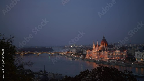Wallpaper Mural Budapest parliament with Danube river timelapse while Sunrise to bluehour. Hungary travel video 4k Torontodigital.ca