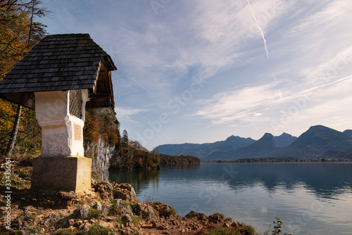 Hochzeitskreuz am Wolfgangsee im Salzkammergut photo