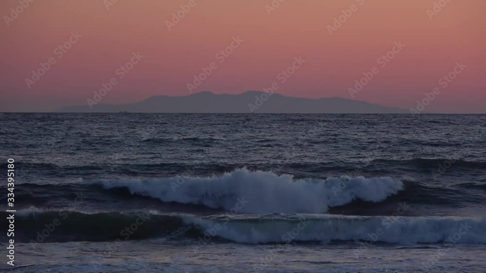 房総半島から見る夕暮れの伊豆大島 房総半島から見る夕暮れの伊豆大島