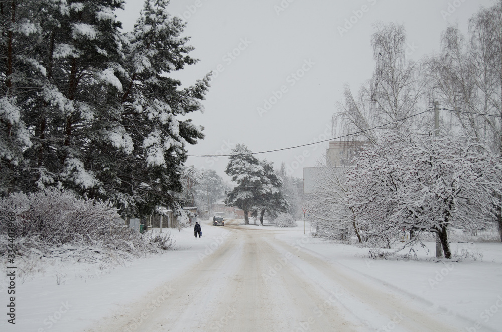 Obraz premium City in the snow in the snow during a blizzard