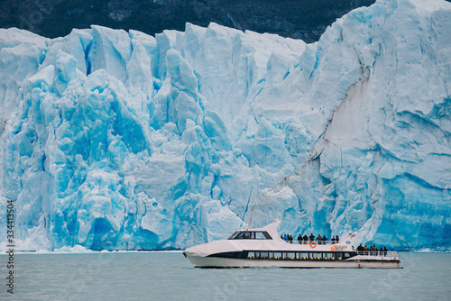 Boat excursion Perito Moreno Glacier