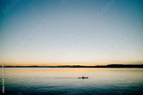 Kajak auf dem Meer photo