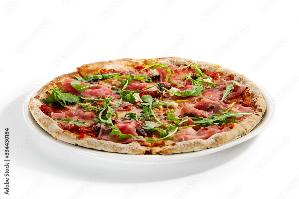 Pizza with parma ham and artichoke