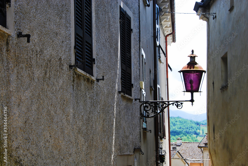 L'antico borgo di Compiano in provincia di Parma