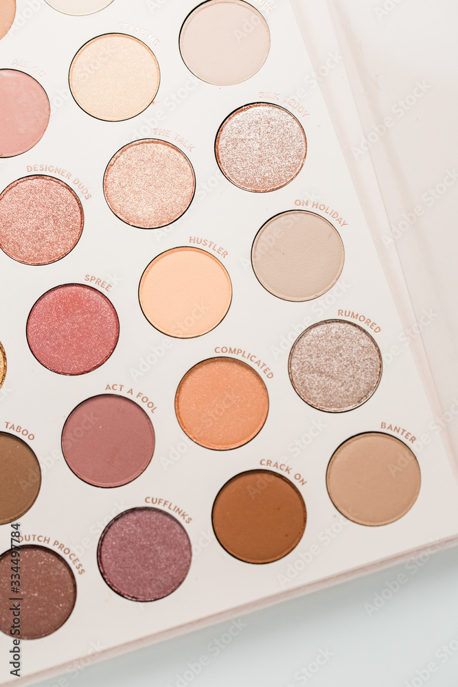 Eye Shadow Pallet with Eyeliner and Gloss Eye Shadow Pallet with Eyeliner and Gloss