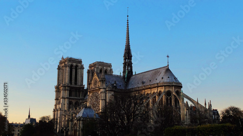 Notre Dame_Paris_France © Colibri Factory