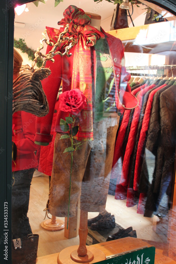 traditional clothes in salzburg shop