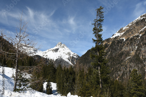 Staller Sattel, Stallersattel, Pass, Gebirgspass, Passstraße, Wintersperre, Sperre, Winter, Schnee,  Deferegger Alpen, Villgrater Berge, Rieserfernergruppe, Defereggen, Arntal, Osttirol, Tirol, Österr photo