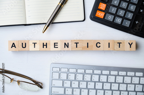 Tableau sur toile Modern business buzzword - authenticity