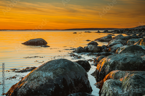 Zachód słońca w Parku Narodowym Ytre Hvaler w Norwegii photo