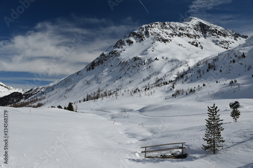 Staller Sattel, Stallersattel, Pass, Gebirgspass, Passstraße, Wintersperre, Sperre, Winter, Schnee,  Deferegger Alpen, Villgrater Berge, Rieserfernergruppe, Defereggen, Arntal, Osttirol, Tirol, Österr photo