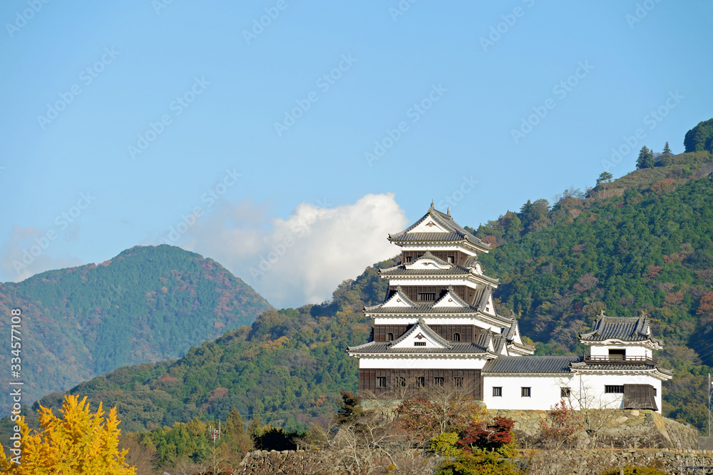 秋の大洲城　愛媛県大洲市