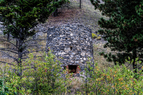 Obraz na plátně HELENA  LIME KILN RUINS