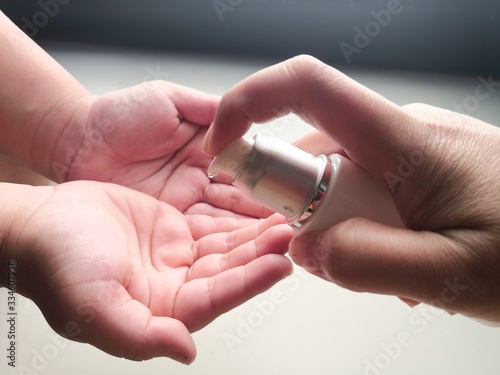 Alcohol hand washing gel for children
