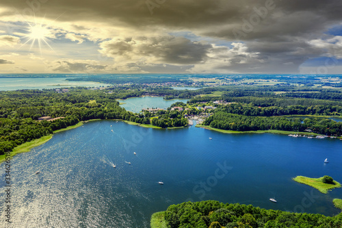 jezioro Kisjno -widok na Piękną Górę w północno-wschodniej Polsce