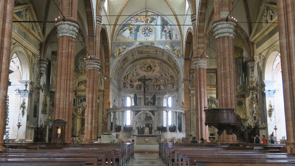 Cattedrale di Santa Maria Matricolare building interior view