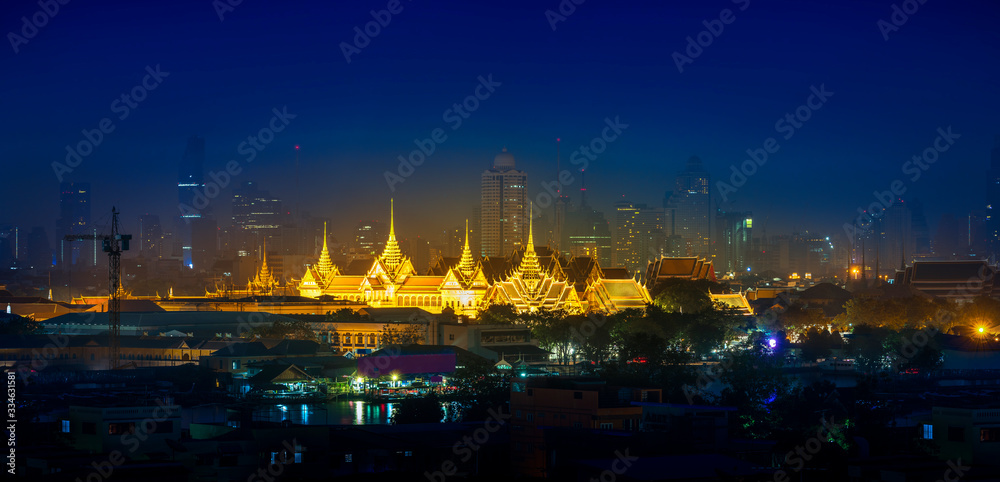 Fototapeta premium Landmark of Bangkok city Grand palace at sunrise in Bangkok, Thailand