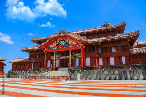Konstfotografi Shuri Castle, Okinawa, Japan - March 23, 2018 : First period of high season for this wonderful island in Japan