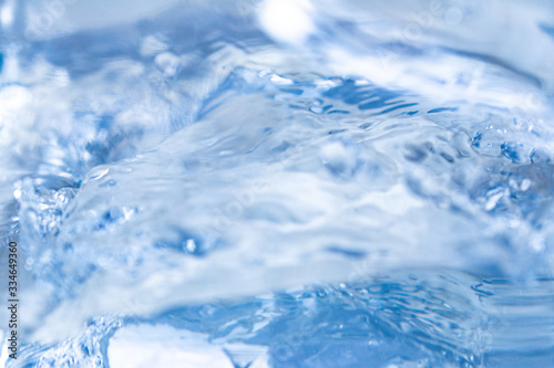 水の泡・水面・水中・水の素材。健康や医療、環境やライフスタイル、飲料。1/fゆらぎ。