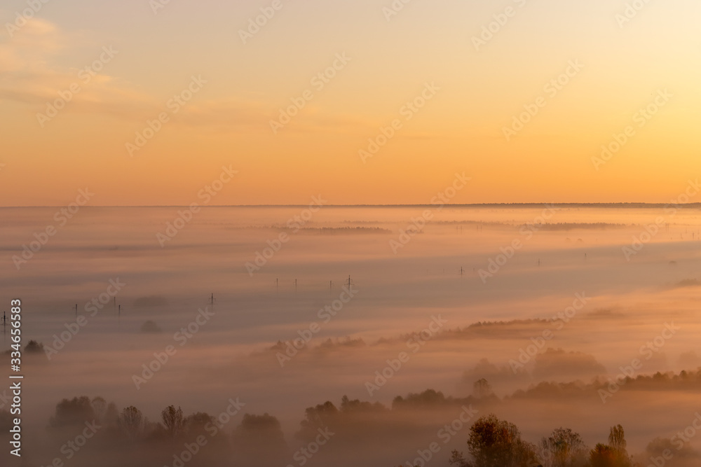 Obraz premium Fog on sunrise