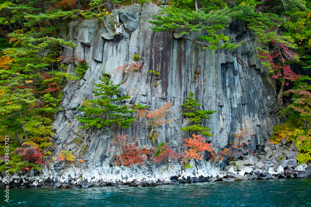 Fototapeta premium 紅葉の青森