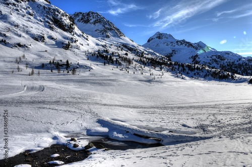 Staller Sattel, Brücke, Weg, verschneit, zugeschneit, Bach, Almbach, Staller Almbach, Osttirol, Tirol, Winter, Jahreszeit, Schnee, Eis, Schneedecke, Wald, Alpen, Villgrater Berge, Defereggen, Deferegg photo