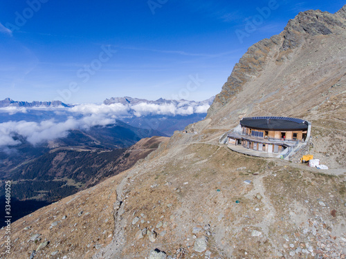 Photographie aérienne du glacier de Bionnassay dans le massif du Mont Blanc  photo