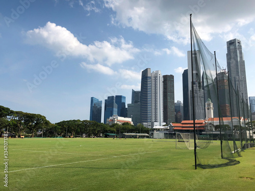 Fußballplatz in der Innenstadt von Singapur 