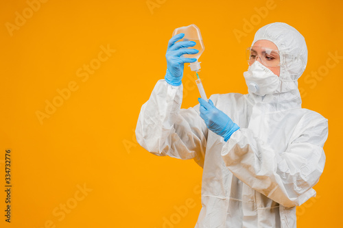 Laboratory assistant in a p...