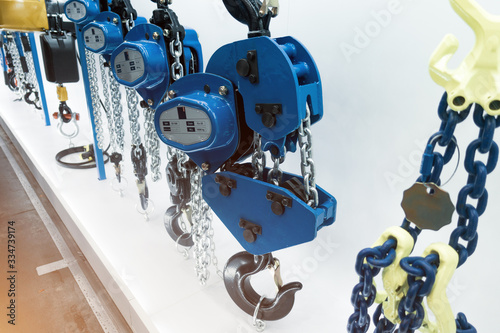 Slika na platnu Assembly and traction mechanism
