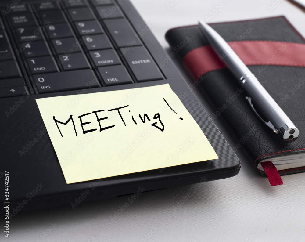 Meeting memo on computer Meeting memo on computer