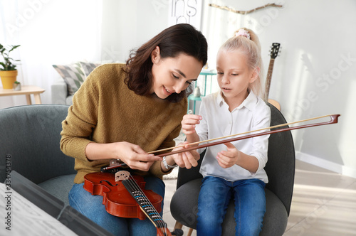 Private music teacher givin...