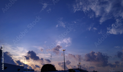 aeropuerto amanecer