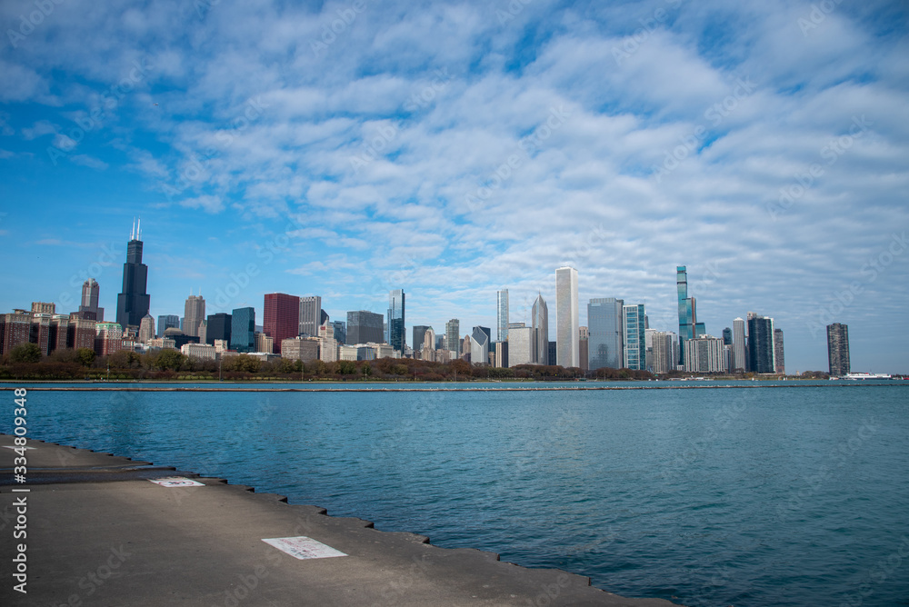 Fototapeta premium Views of downtown Chicago from Grant park