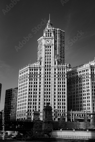 Wrigley building in Chicago © rmbarricarte