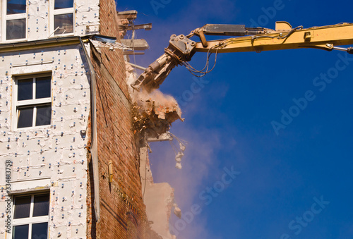 Quadro su tela A building site, in which the house is demolished, with a crane
