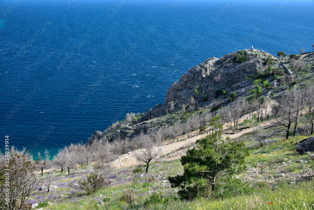Beautiful Vruja Bay is situated halfway between Omis and Makarska, Croatia Beautiful Vruja Bay is situated halfway between Omis and Makarska, Croatia