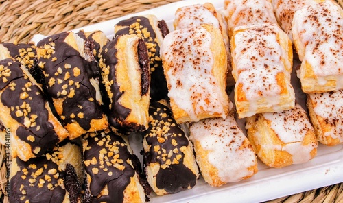 Puff pastry with chocolate and cream