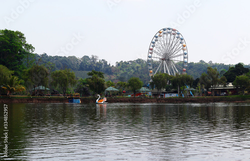 Ferris wheel in the Park near the reservoir