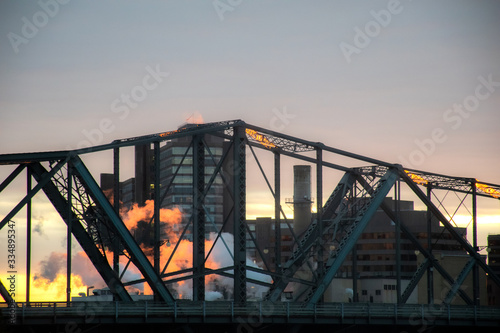 bridge between ottawa and gatineau