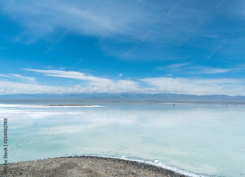 Fototapeta premium Beautiful nature landscape view of Emerald Salt Lake in Qinghai China