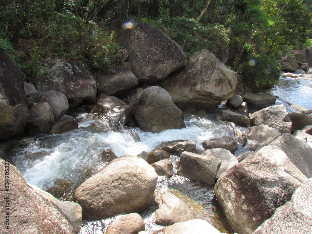The Preto (black) River is the boundary between the states of Rio de Janeiro and Minas Gerais. Its preserved riparian vegetation is composed of Atlantic forest. The Preto (black) River is the boundary between the states of Rio de Janeiro and Minas Gerais. Its preserved riparian vegetation is composed of Atlantic forest.