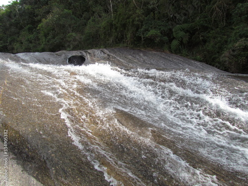 The Preto  black  River is the boundary between the states of Rio de Janeiro and Minas Gerais. Its preserved riparian vegetation is composed of Atlantic forest.