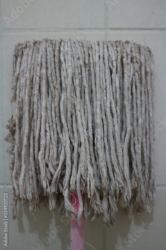 The pattern of the old mop.